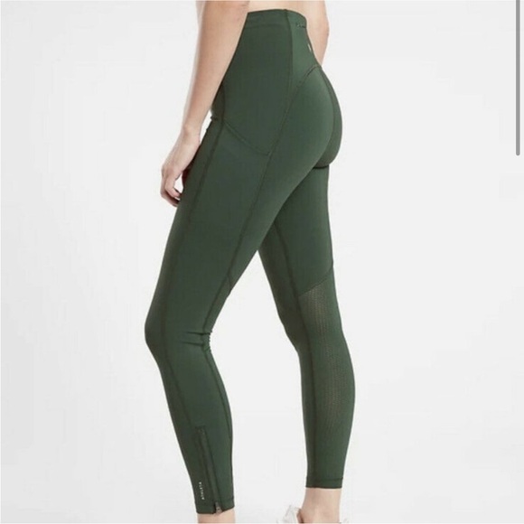 NWT Athleta ULTIMATE RUN 7/8 TIGHT
LEGGING 7/8 DE COURSE ULTIMATE - Picture 4 of 10